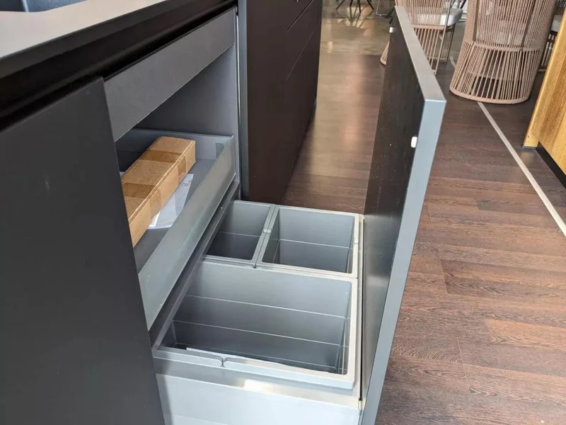 Küche NX240 NX650 K187F Fenix Onyxschwarz Samtmatt Und Alteiche