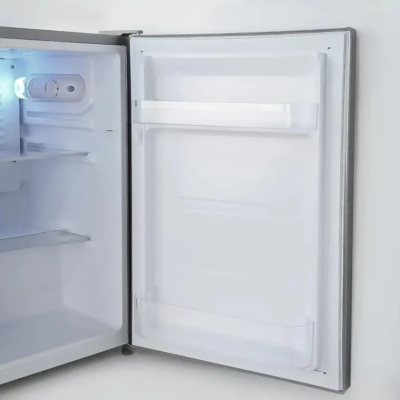 2.5 Kubikfuß Mini-Kühlschrank CR26