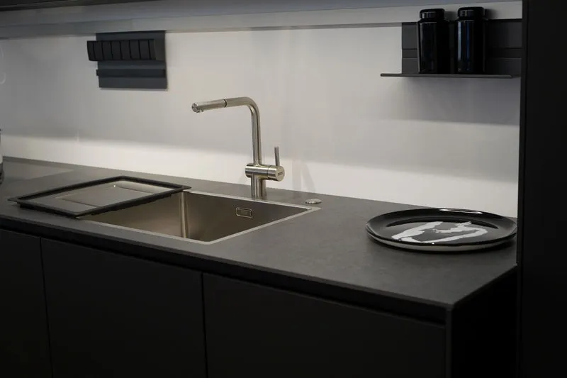 Küche TMN Schichtstoff 1189 Schwarz Softmatt
