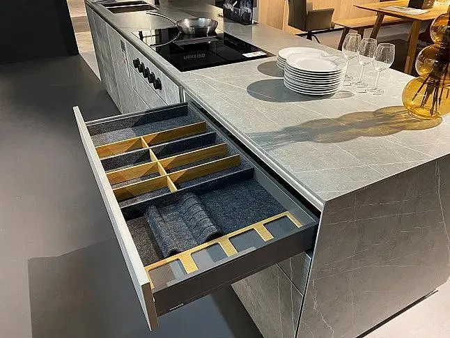 Küche nx950 Front Ceramic Marmor Grigio Mit Glasfronten Lavaschwarz Matt