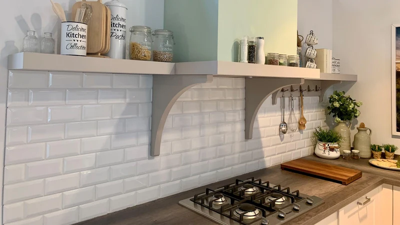 Landhausküche Carina Lack Sandgrau Grau Arbeitsplatte Laminat Grau Mit Beleuchtung