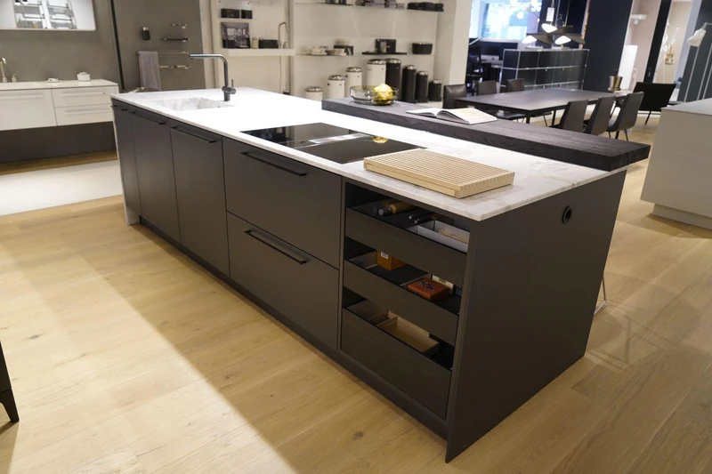 Küche SE8008LS PUR Lack Samtmatt 88LS Graphitgrau Schwarz mit Insel