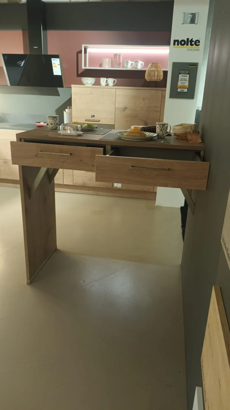 Küche 60632 Manhattan Front Steineiche Korpus Sahara Arbeitsplatte Naturstein Anthrazit
