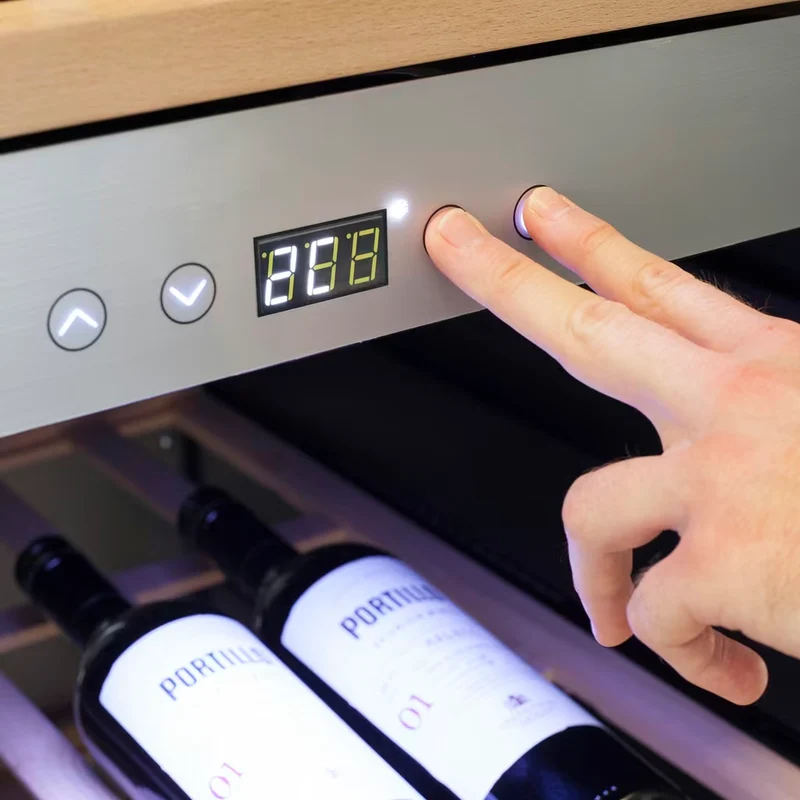 Weinkühlschrank 126 Flaschen Caso WineChef Pro 126