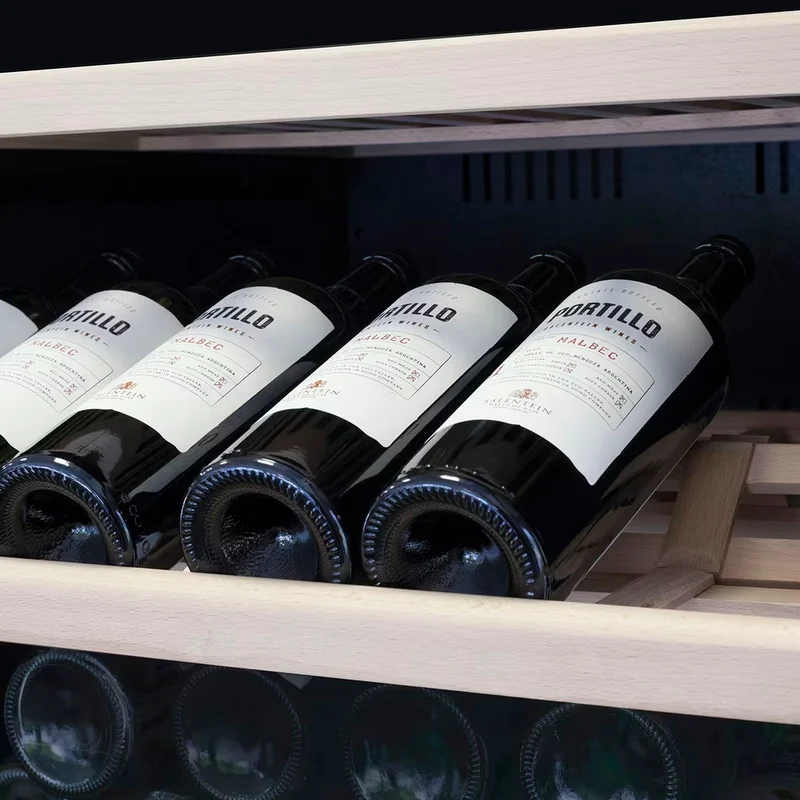 Weinkühlschrank 126 Flaschen Caso WineChef Pro 126