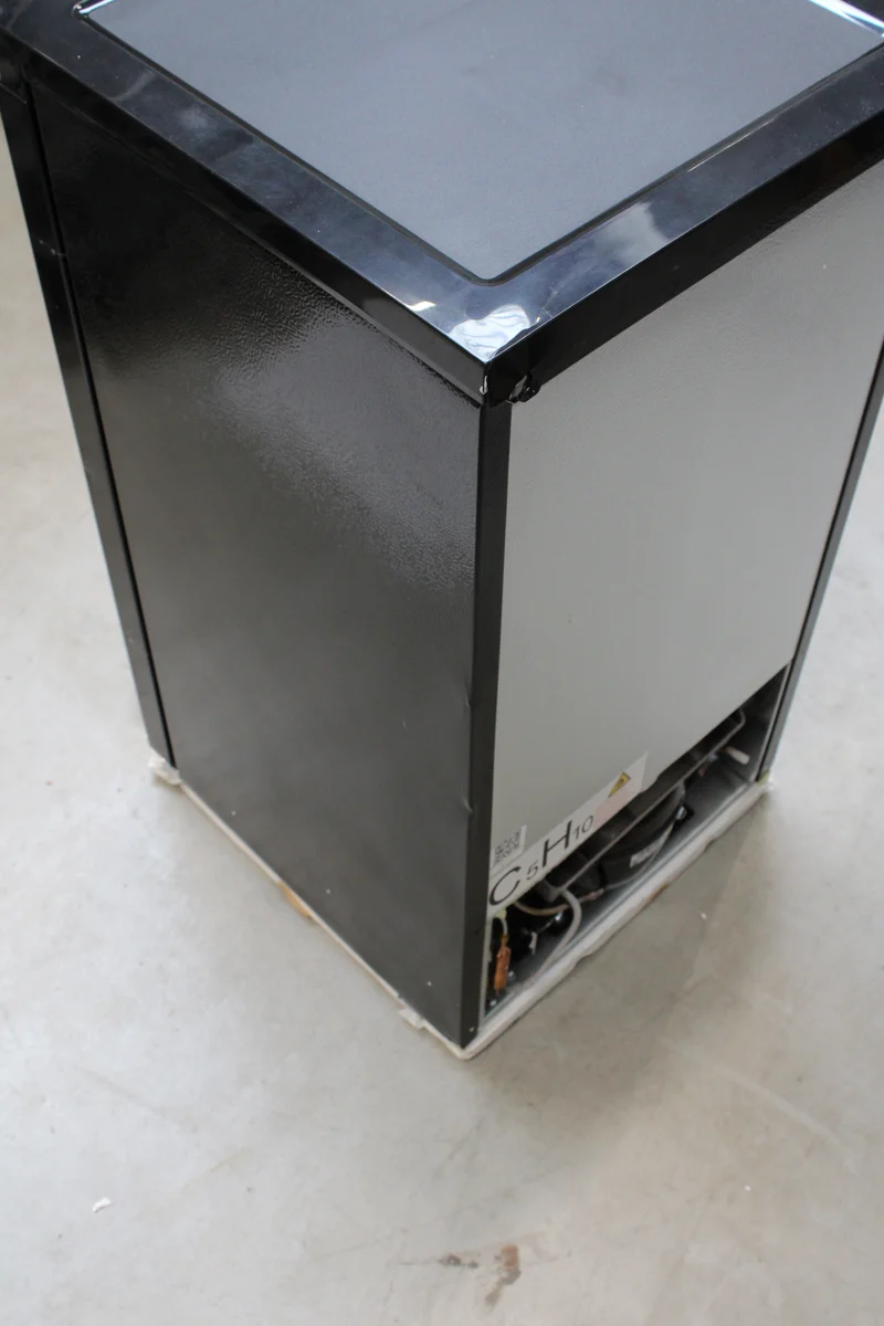 VS 7255 Kühlschrank Vollraumkühler schwarz 45cm E 87L SIEHE TEXT/FOTO