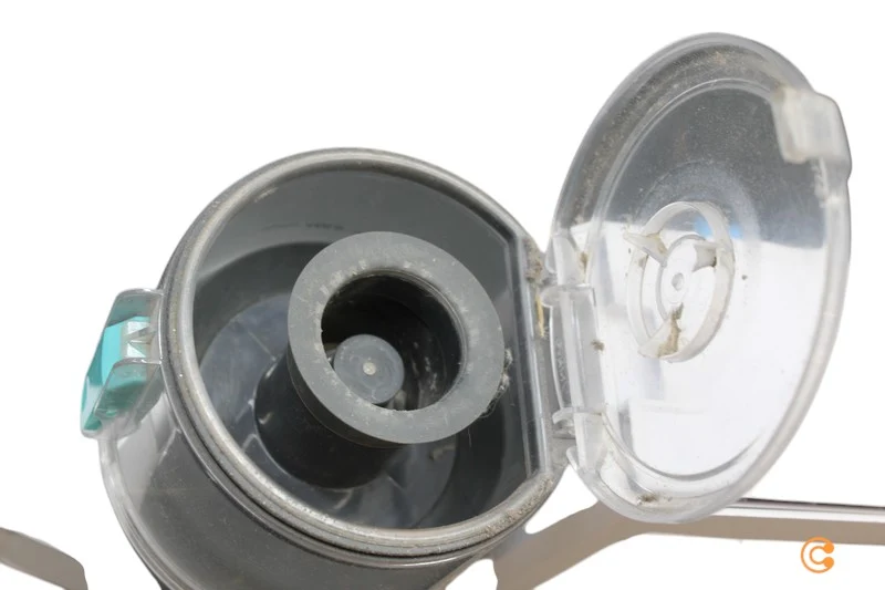 D-Ware UNIVERSUM VC500-22 Akku-Staubsauger inkl. Zweitakku Wischaufsatz SIEHE TEXT/F565