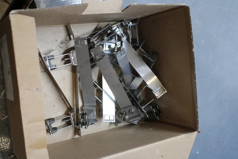 B-Ware DEHN 204949 DLH FG 8 H32 L170 V2A Überspannungsschutz Befestigungselement 12 Stk