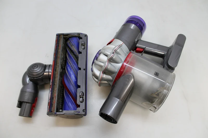 D-Ware Dyson V8 Akku Handstaubsauger Staubsauger Sauger beutellos DEFEKTWARE759