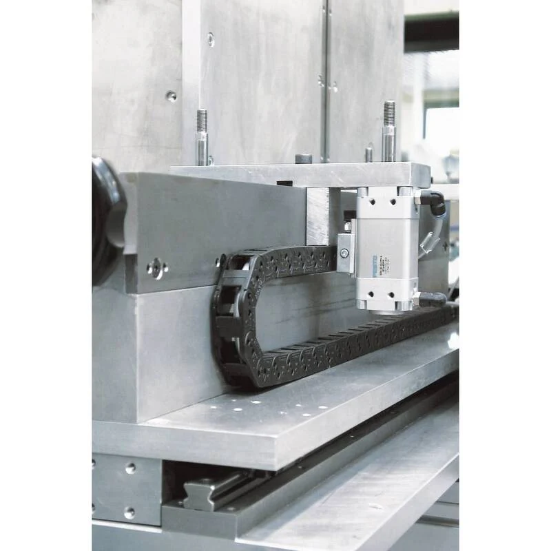 B-Ware LAPP Energieführungskette SILVYN CHAIN Light SR 325 patentiertes System Leitung